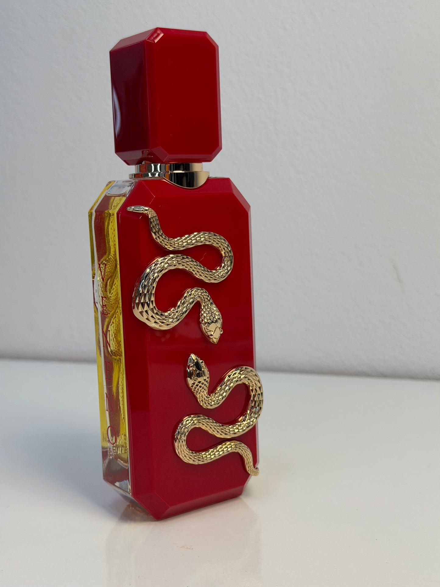 VENENO SCARLET FRENCH AVENUE EXTRAIT.DP-100ml